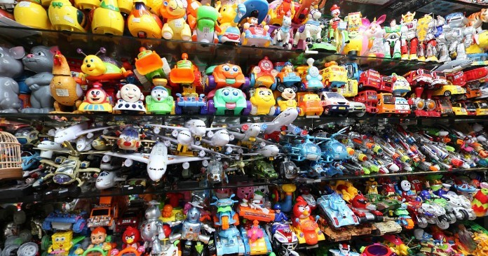 wholesale market toys