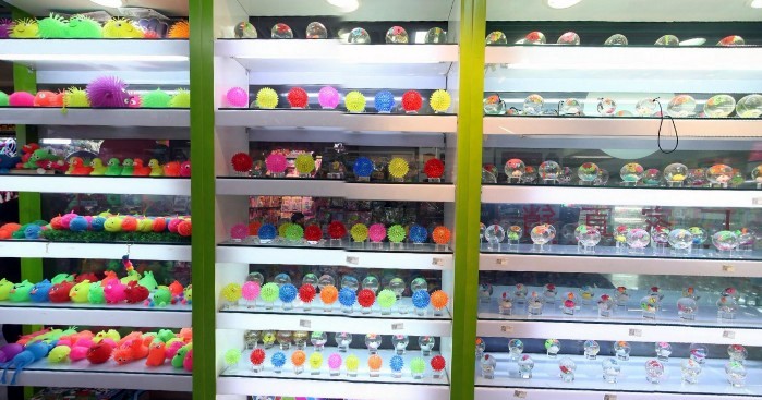 toys-wholesale-china-yiwu-300